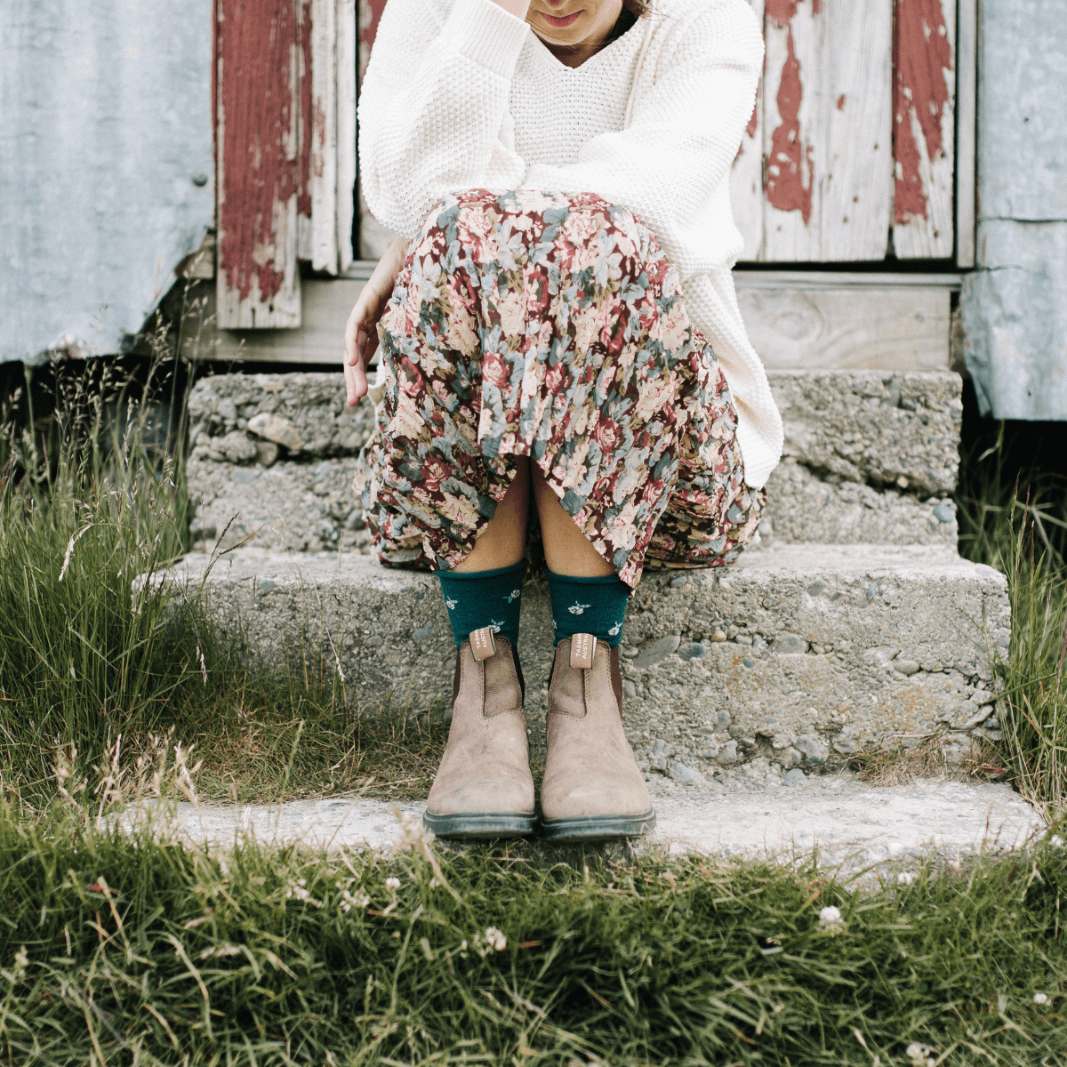 Merino wool comfort socks with roll top crew green with pink flowers for women aus