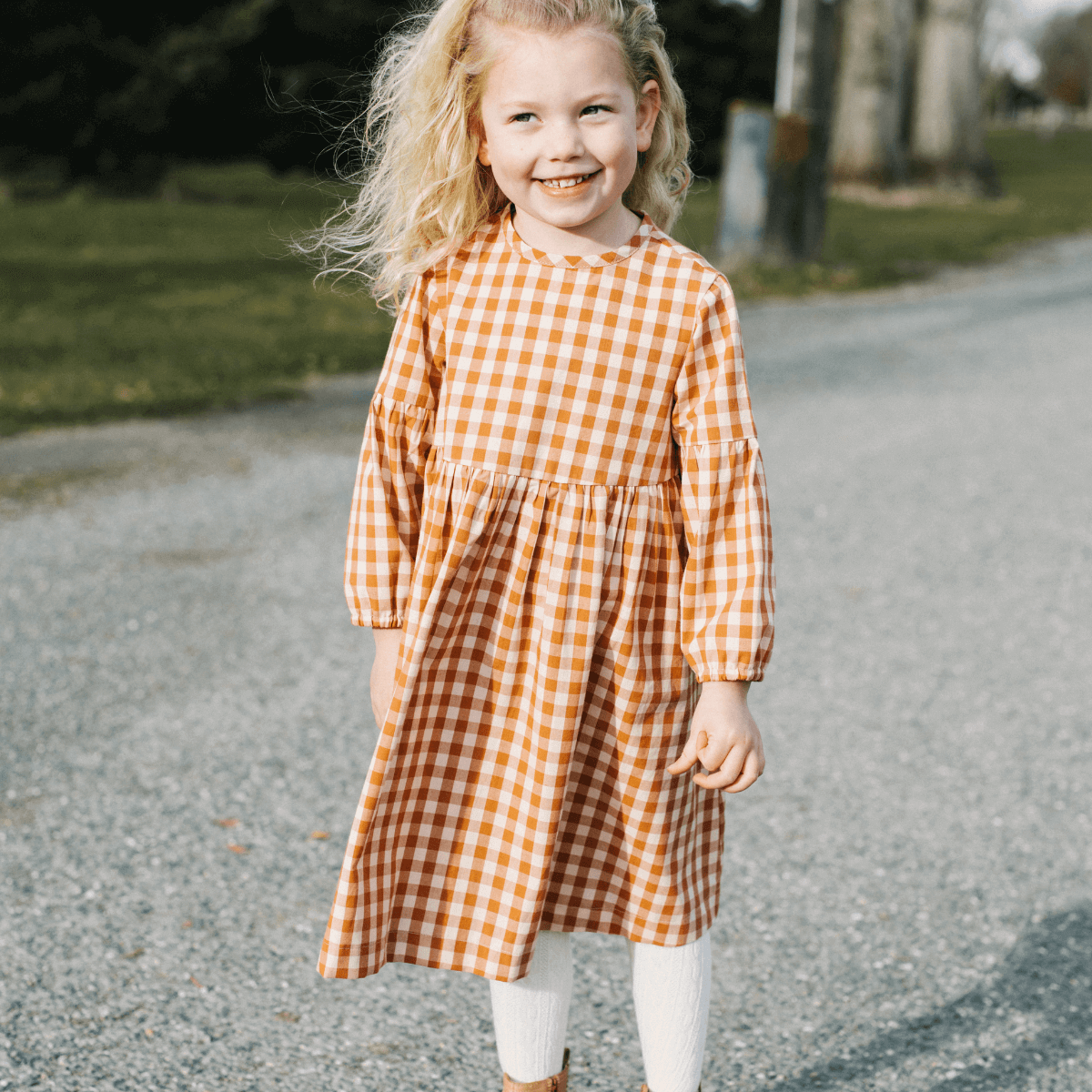 child wearing merino wool cable tights cream aus