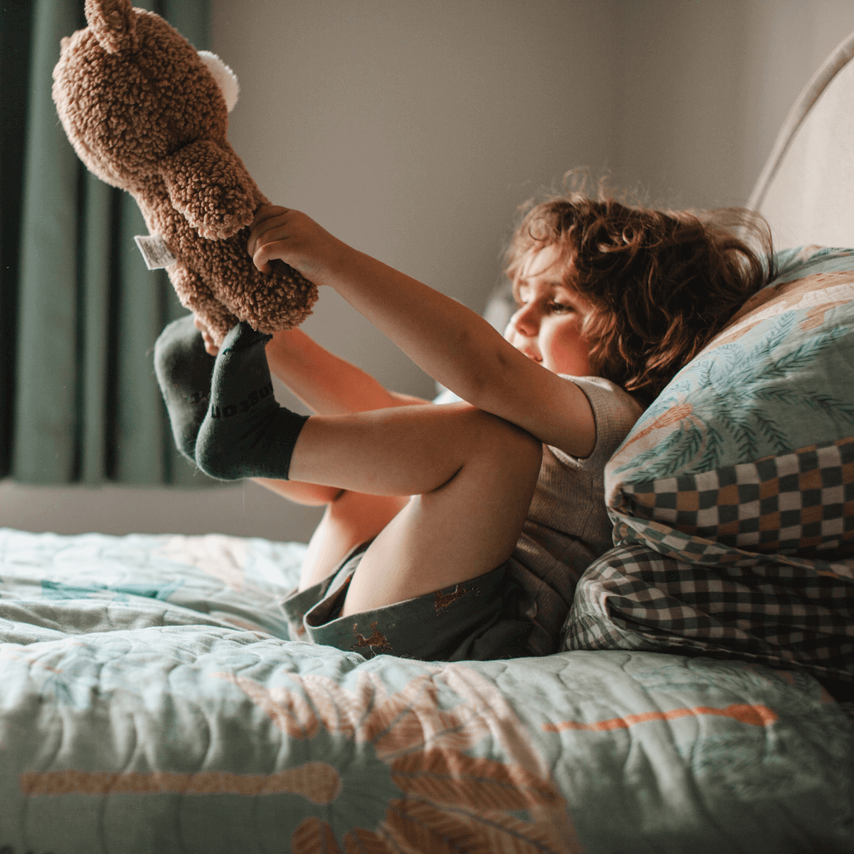 child wearing merino wool ankle socks au